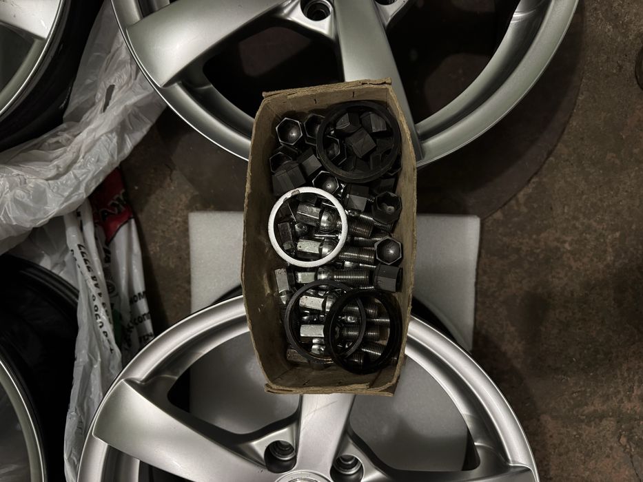 Диски R16 5x112  Racing Wheels (RW)