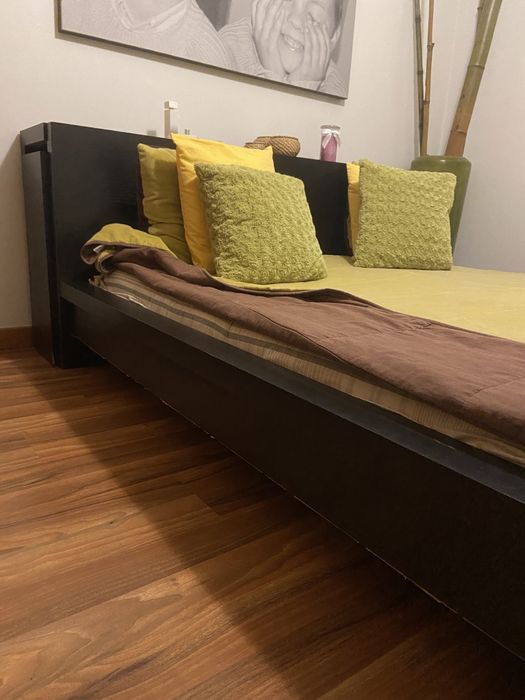 Cama Ikea Malm  c/ estrado + cabeceira
