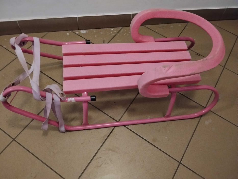 Sanki różowe  da dziecka