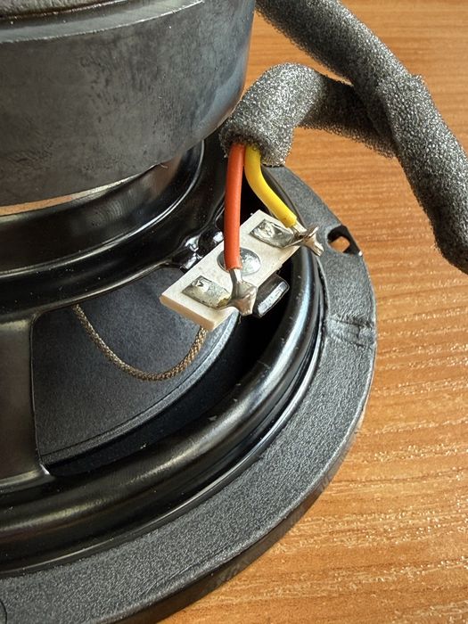 Сабвуфер Bang & Olufsen 8W9035382C Audi A4 B9, A5, S5, RS5