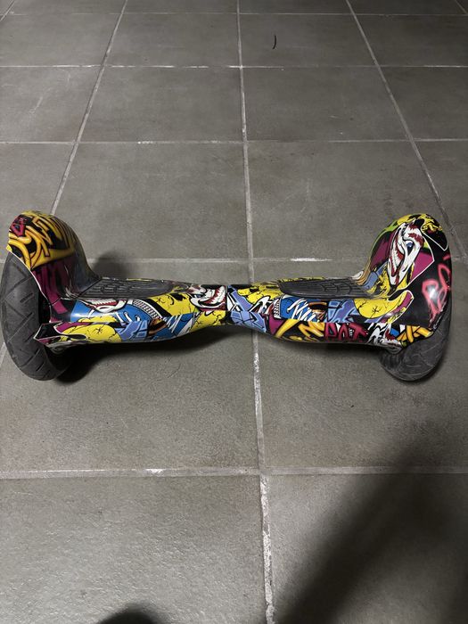 Hoverboard com carregador – preço baixo para desocupar