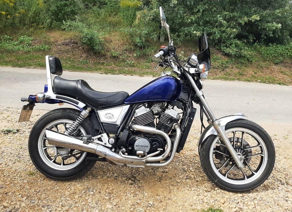 Honda vt 500 custom shadow