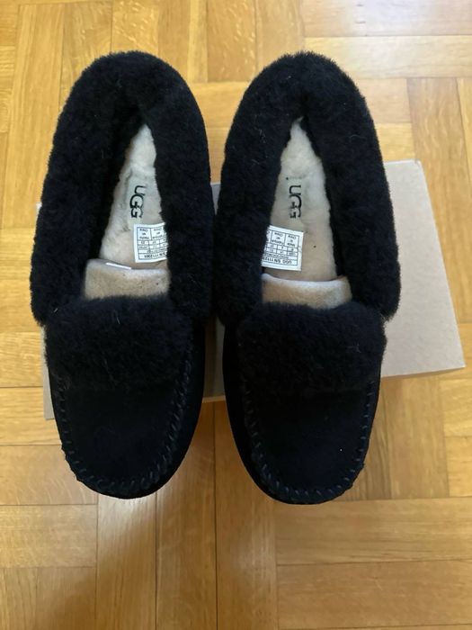 Продам нові UGG