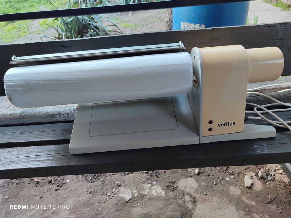 Настольная гладильная машина Veritas (Германия) в хорошем состоянии