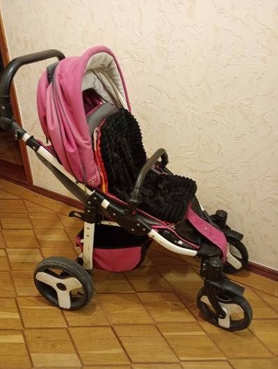 Продам прогулочную коляску Camarello