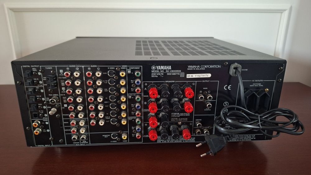 Amplituner / Wzmacniacz Yamaha RX-V800RDS