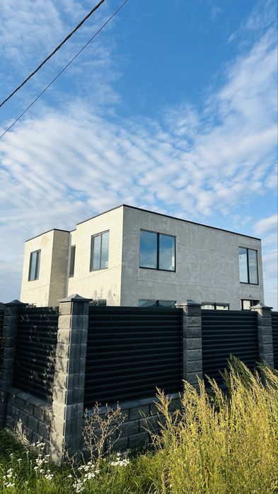 Будинок з бомбосховищем під  Киівом  Ціна нижча собівартості