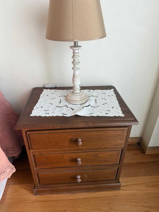 Bedside Tables (2 units)64738533721601120