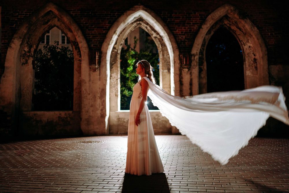 Suknia ślubna, literka A- Justin Alexander