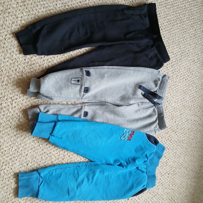 Штани, спортивні штани. Hm, cool club.