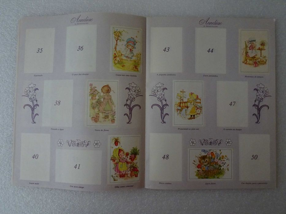 Caderneta de cromos Dias Felizes - Disvenda - Tem 27 cromos