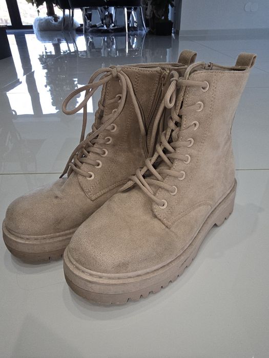 Buty zamszowe trepy botki sznurowane beżowe 38