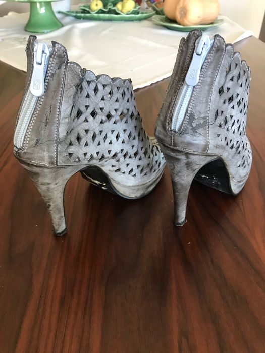 Sandálias salto alto