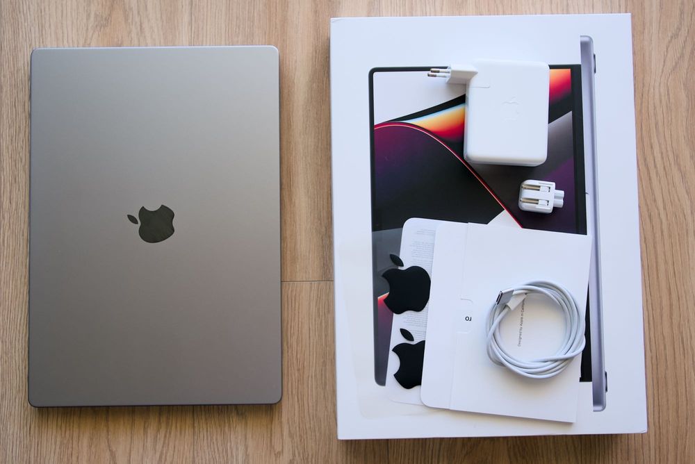 MacBook Pro 16” 2021 [M1 Pro][16GB][1TB][stan bardzo dobry] Space Gray
