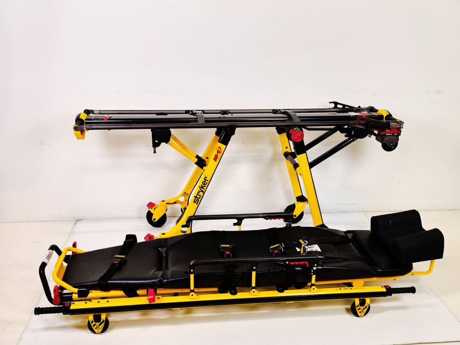 Nosze karetkowe Stryker M1, Ambulans,