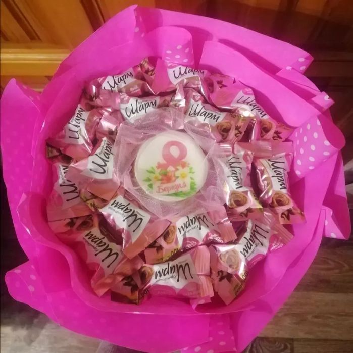 Сладкий букет из конфет