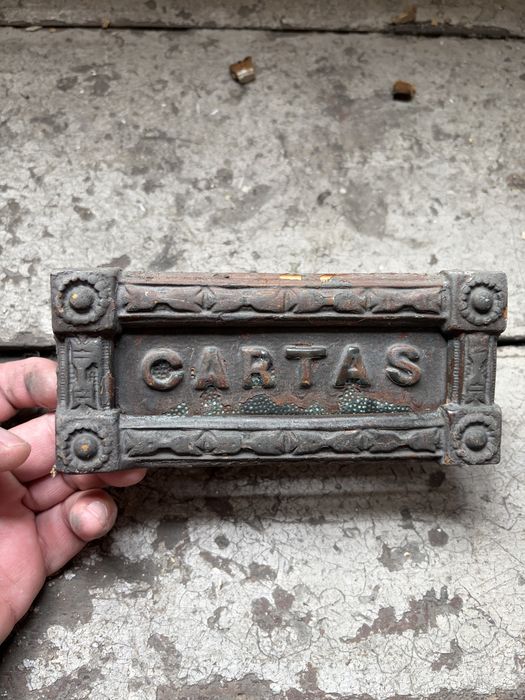 Batente porta antigo. Conjunto para porta