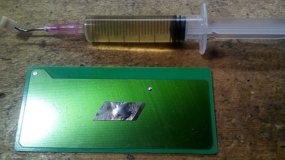 Флюс лак Ozon 261 жидкий, пайкa SMD, DIP,проводов .Берет даже сталь ...