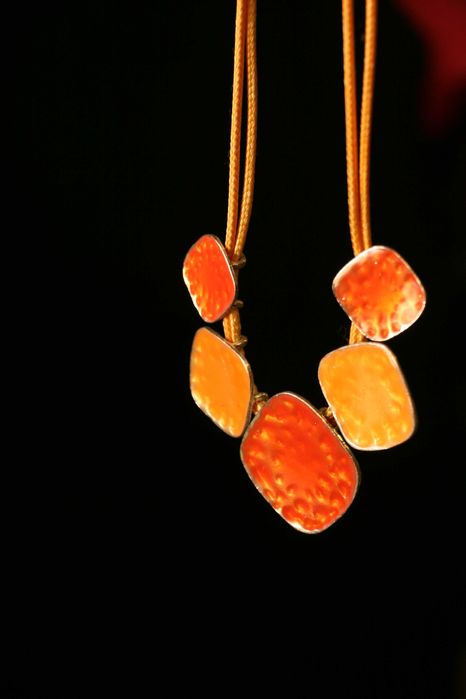 Colar Cor de Laranja