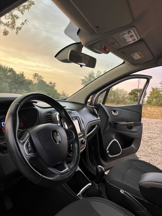 Renault Captur Exclusive SÓ 64Mil