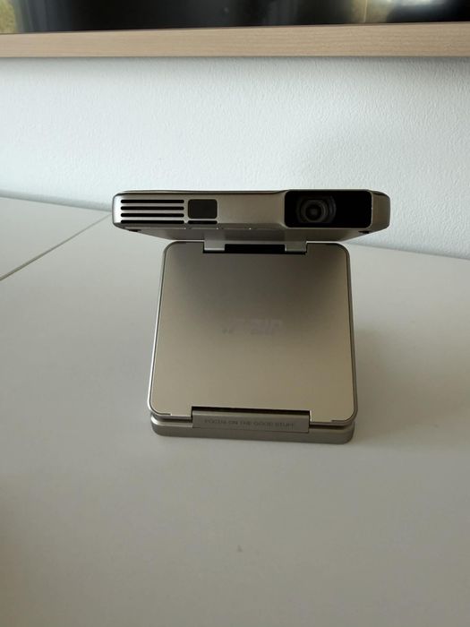 AURZEN projetor zip