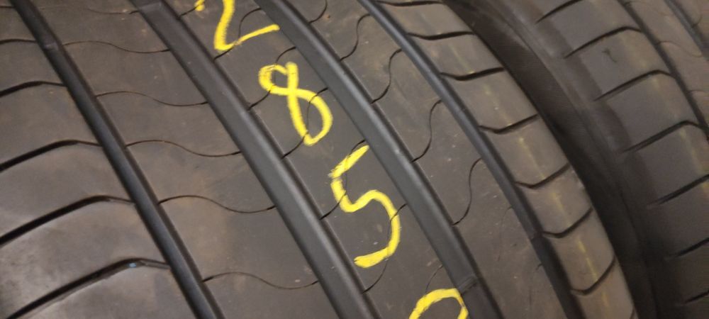 Pneus 285/35/21 semi novos