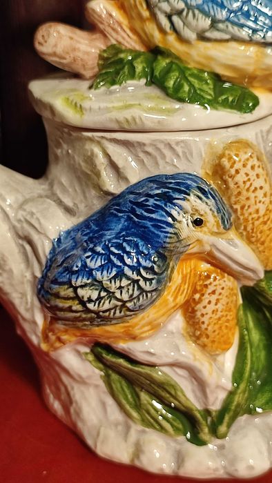 Kolekcjonerski dzbanek ceramiczny zimorodki