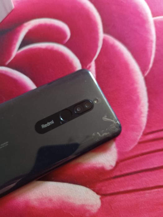 Продам телефон xiaomi 8