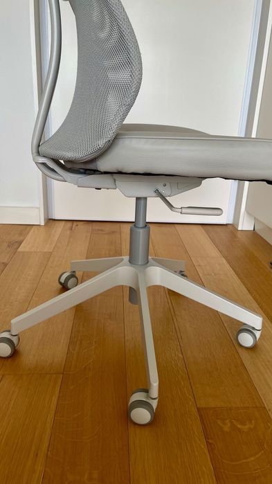 Cadeira para Jogos ou Escritório (Gaming or Office Chair)