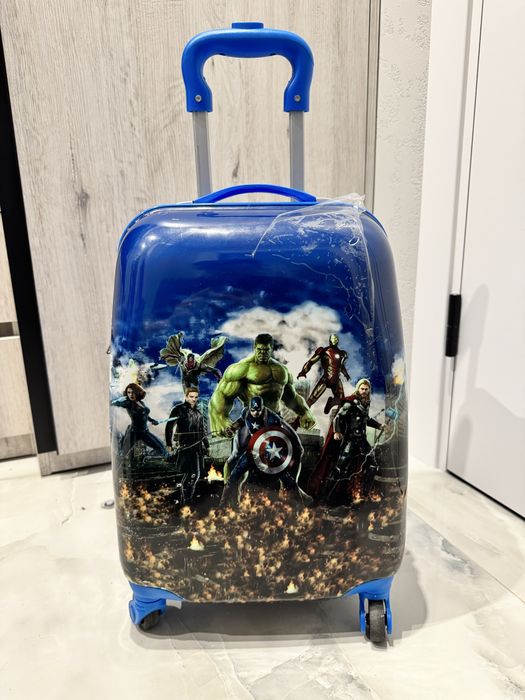 Дитяча валіза  з супергероями