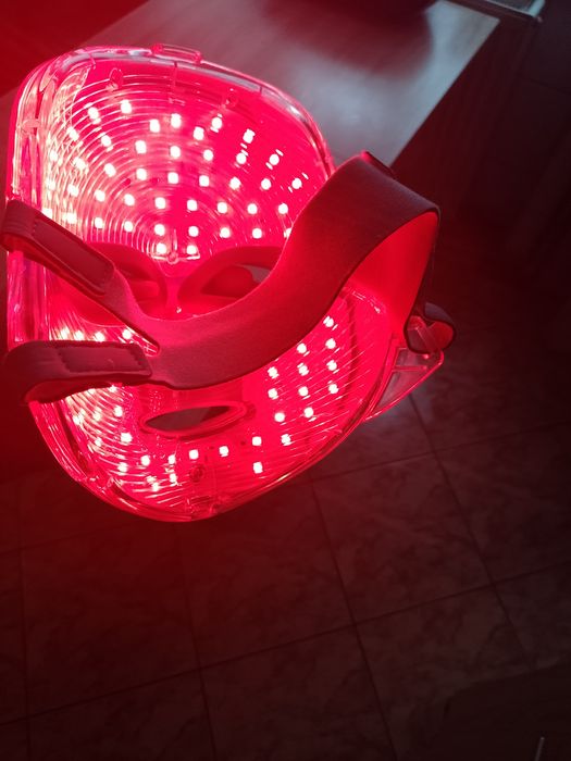 Maska LED terapia światłem