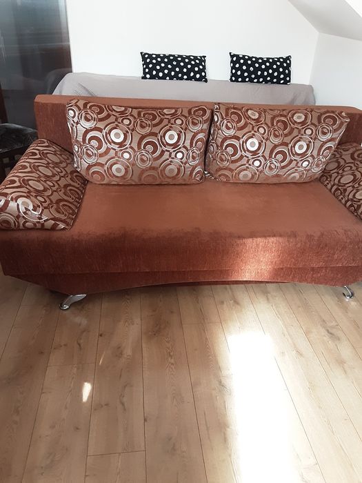 Sofa rozkładana w dobrym stanie