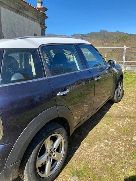 Mini Countryman Cooper D 2011 – SUV compacto