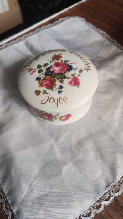 Фигурки декоративные