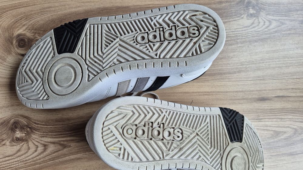 Adidas HOOPS 3.0 41 1/3