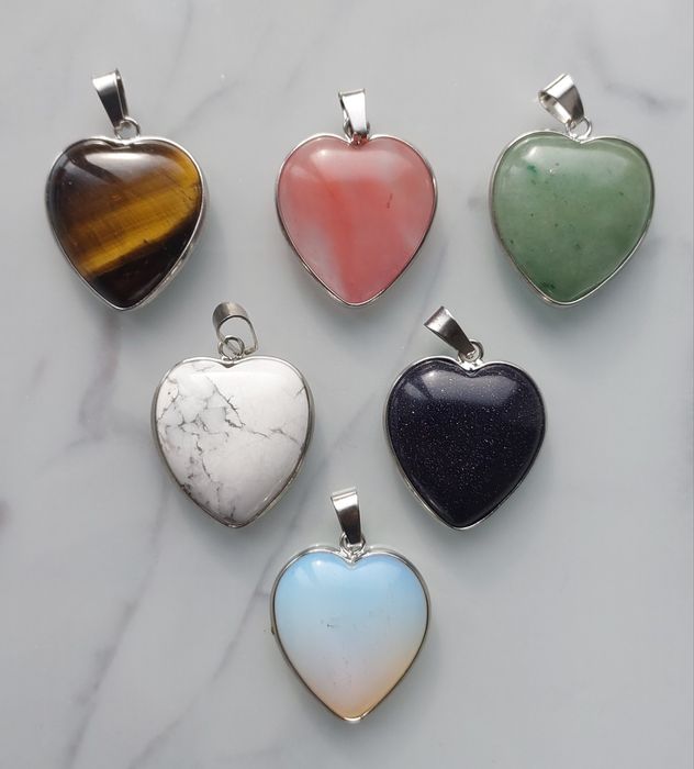 Прикраси з натурального каменю. Кулони