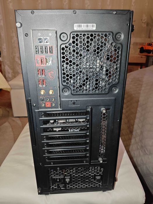 Komputer Gamingowy |i9-9900k|RTX 2080 Ti| 32 GB RAM DDR4 | + Monitor