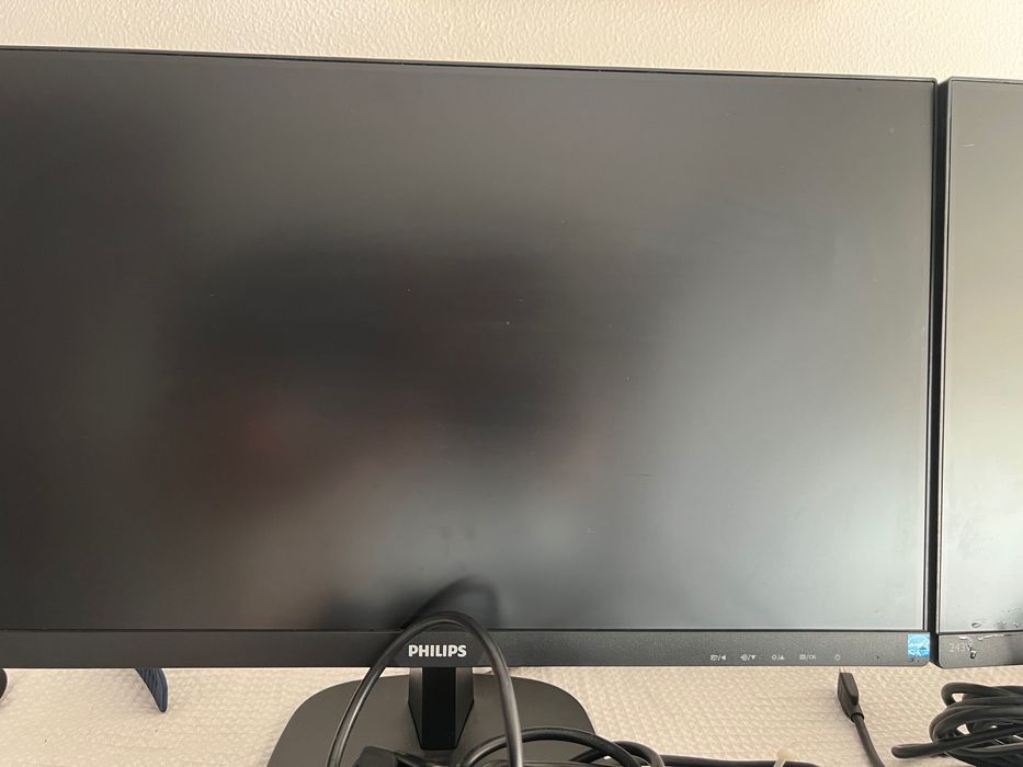 Pack completo: 2 Monitores Philips 24” Full HD + Suporte duplo HUANUO