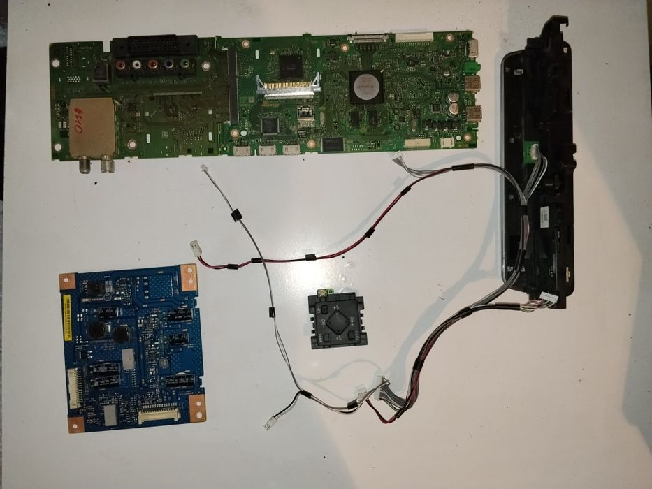 Komplet płytek z Sony KDL-55W828B