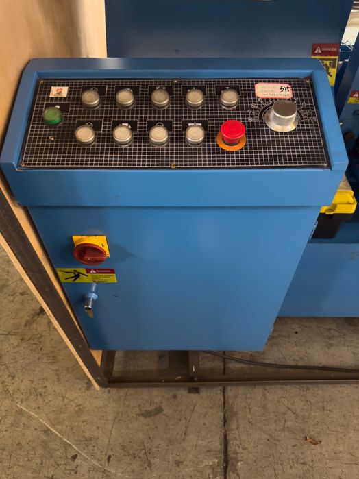 Máquina de corte Semiautomática Dupla Coluna Horizontal