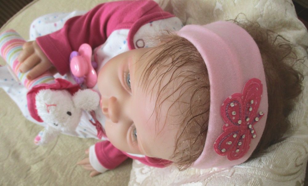 Bebe Reborn Elisa em Softvinyl com brincos