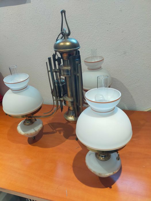 Classic-style lamp425034475488552961