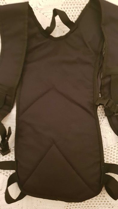 Mochila nova de ciclista com depósito