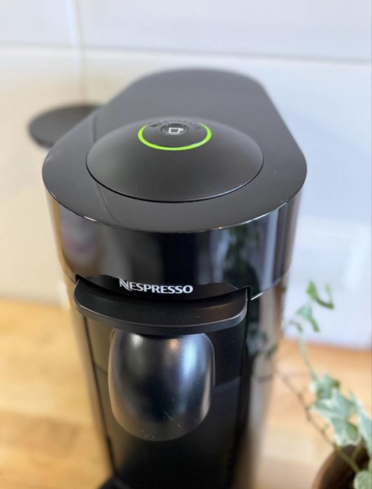 Máquina de Café Nespresso Vertuo Plus - Como NOVA