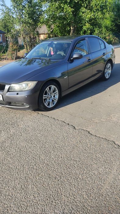 Продам БМВ Е90 2.0 Дизель
