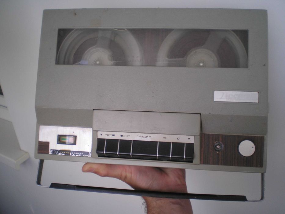 Магнитофон  Весна-3 производства СССР