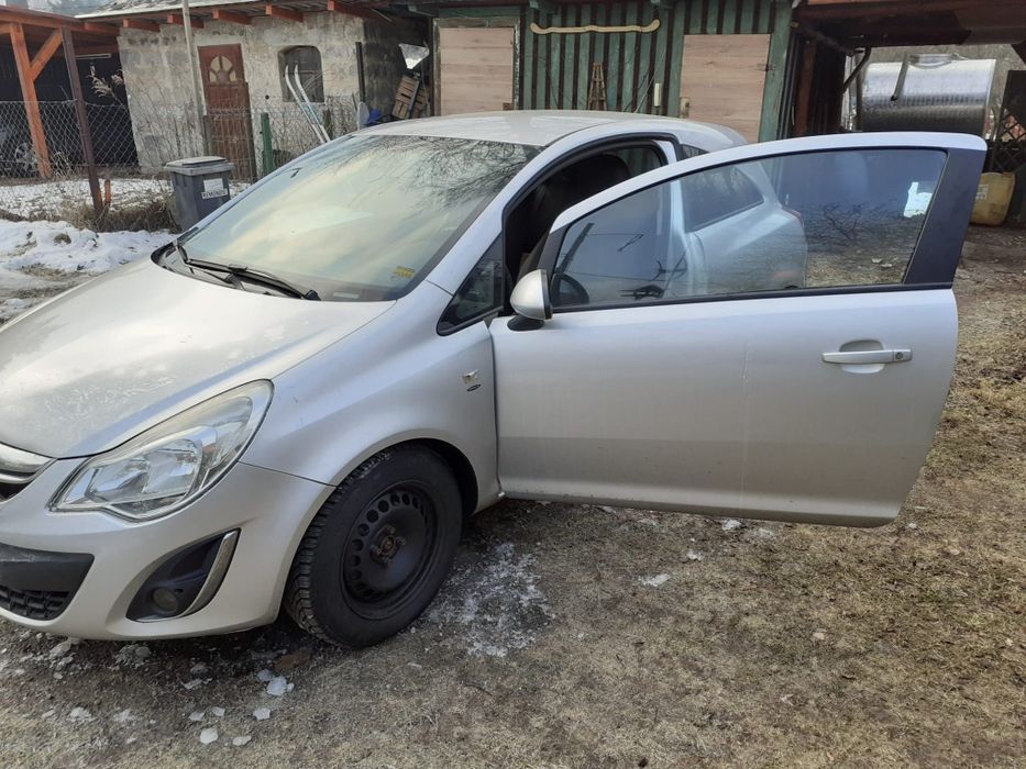 Opel Corsa , 2011r 1.4 Benzyna