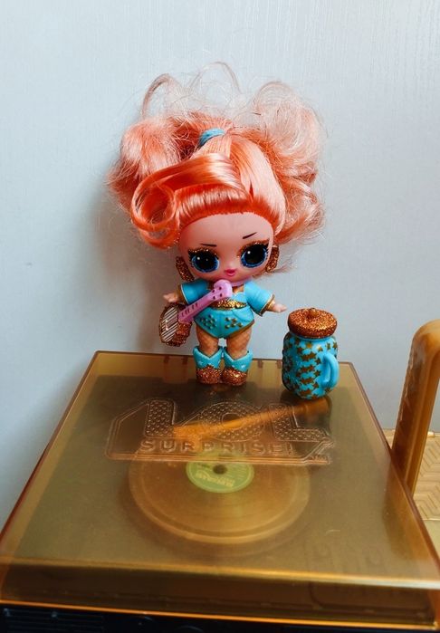 LOL remix музичний бумбокс з трьома ЛОЛ в різних музичних жанрах.