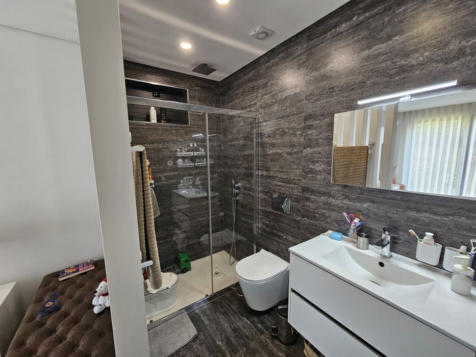 Moradia T3+1 com jardim e piscina