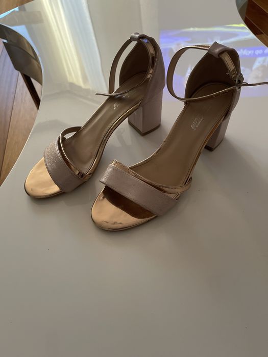 Sprzedam sandały i buty